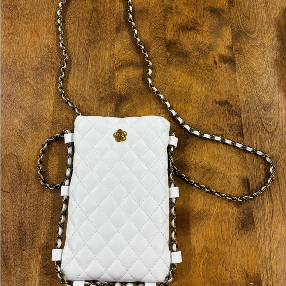🔥Montana West White Quilted Crossbody Bag - Picture 1 of 6